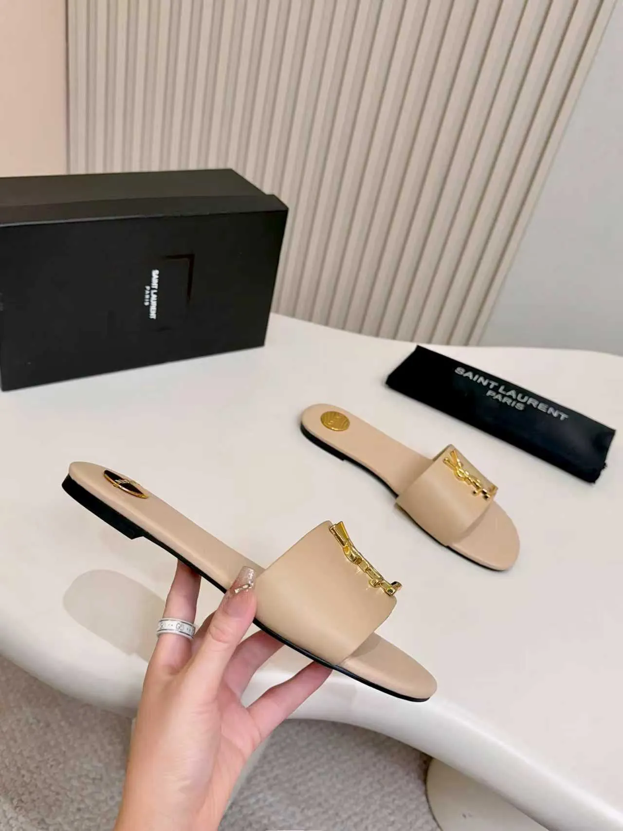 👟👟Ex-factory price 340👟👟 Genuine leather sole +40 YSL new model, upper cowhide leather lining sheepskin, size 35-44, rubber sole, genuine leather sole +40
